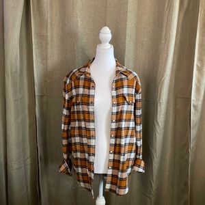 Great condition Lucky Brand flannel shirt.